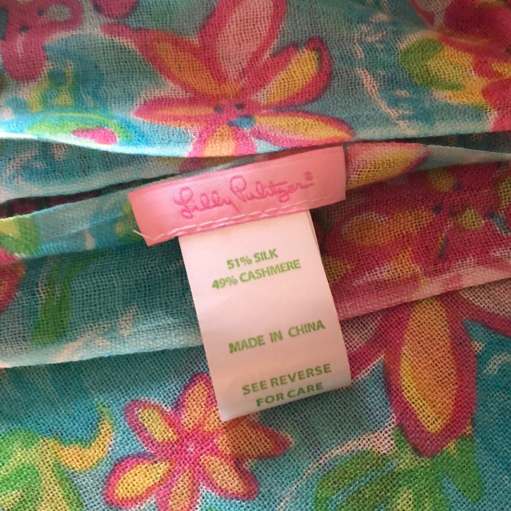 NWOT Lilly Pulitzer silk and cashmere Libra scarf